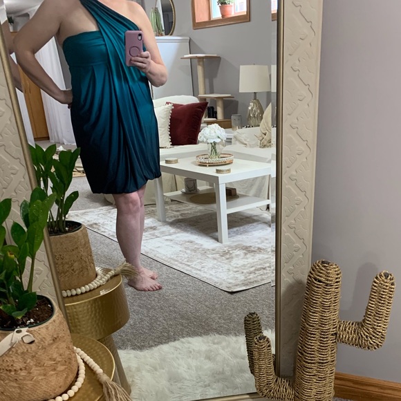 One-shoulder Ombré Dress - Picture 3 of 3